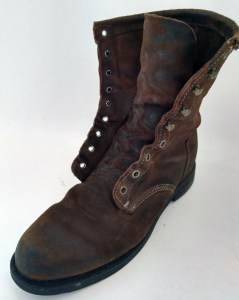 Dark mountain boots6
